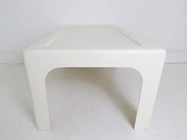 White Fibreglass Coffee Table By Marc Berthier For Prisunic - Image 4