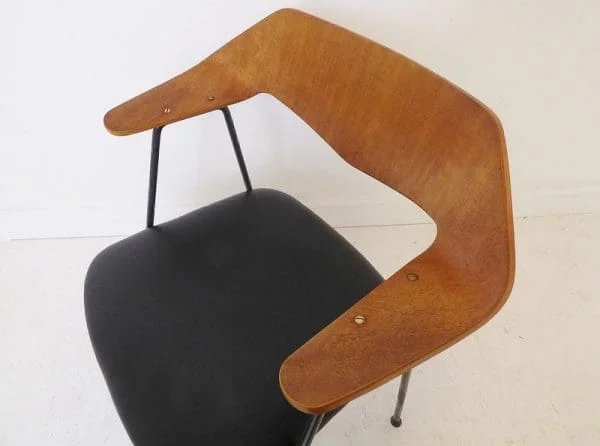 Original Teak Model 675 Chair By Robin Day For Hille - Image 3