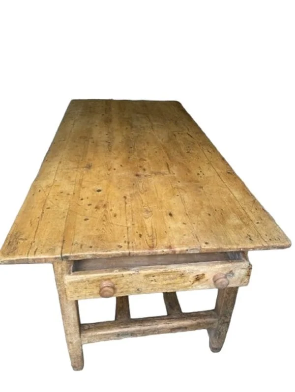 18th-Century-Farmhouse-Pine-Tables