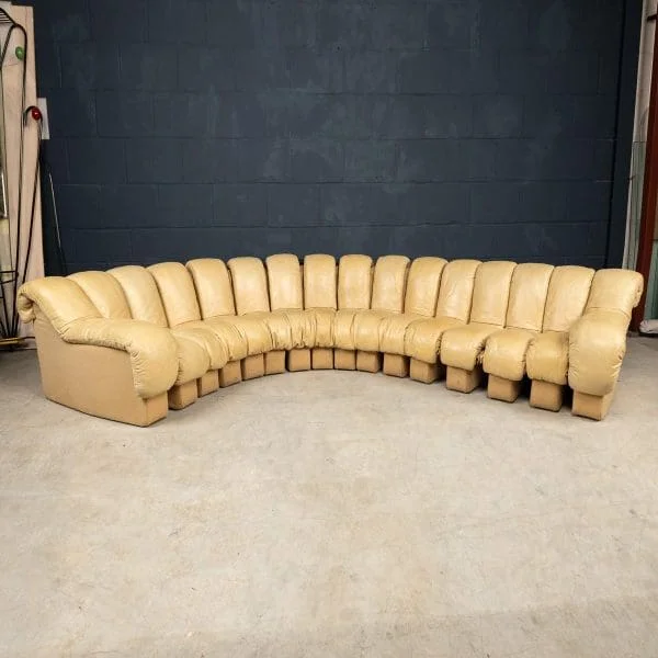 De Sede DS-600 "caterpillar" sofa in cream leather - Image 4