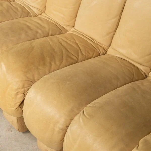 De Sede DS-600 "caterpillar" sofa in cream leather - Image 31