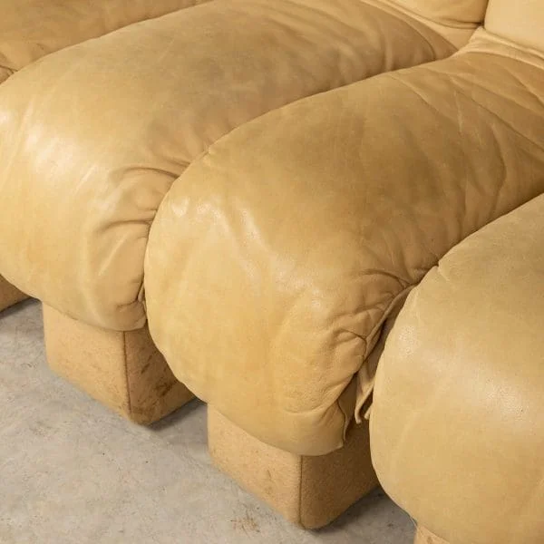 De Sede DS-600 "caterpillar" sofa in cream leather - Image 38