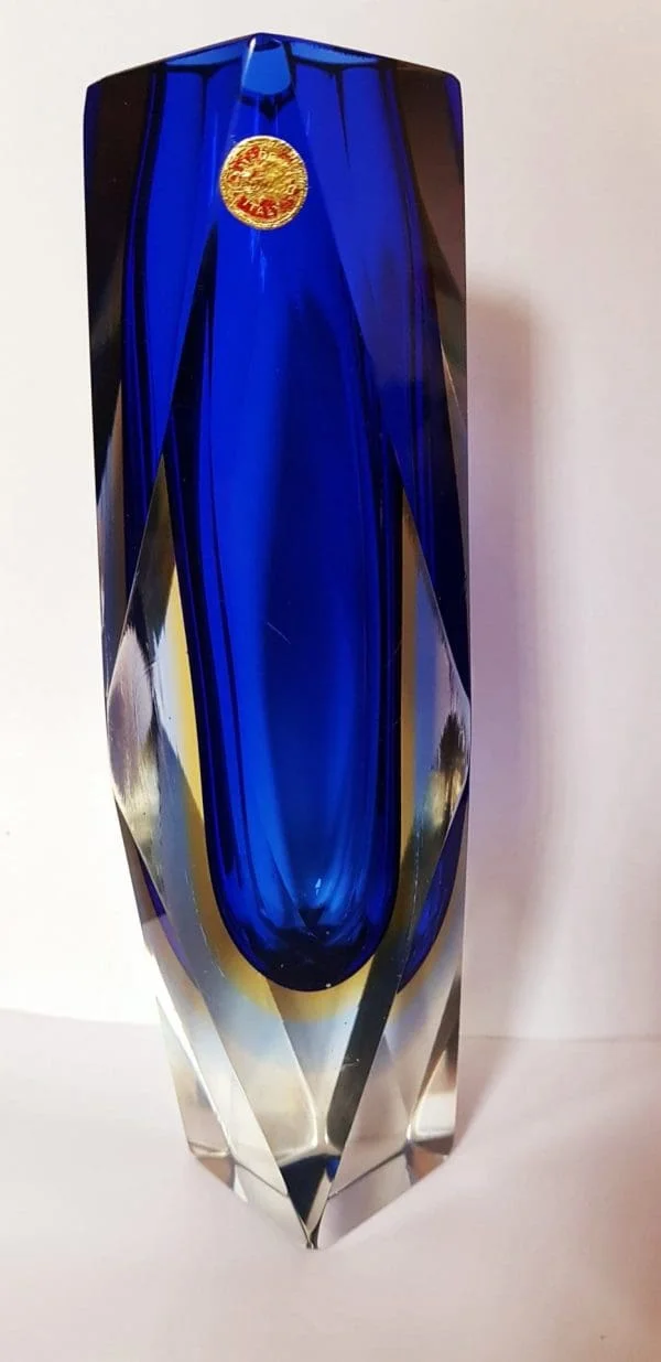 Murano glass triple sommerso faceted vase - Image 6