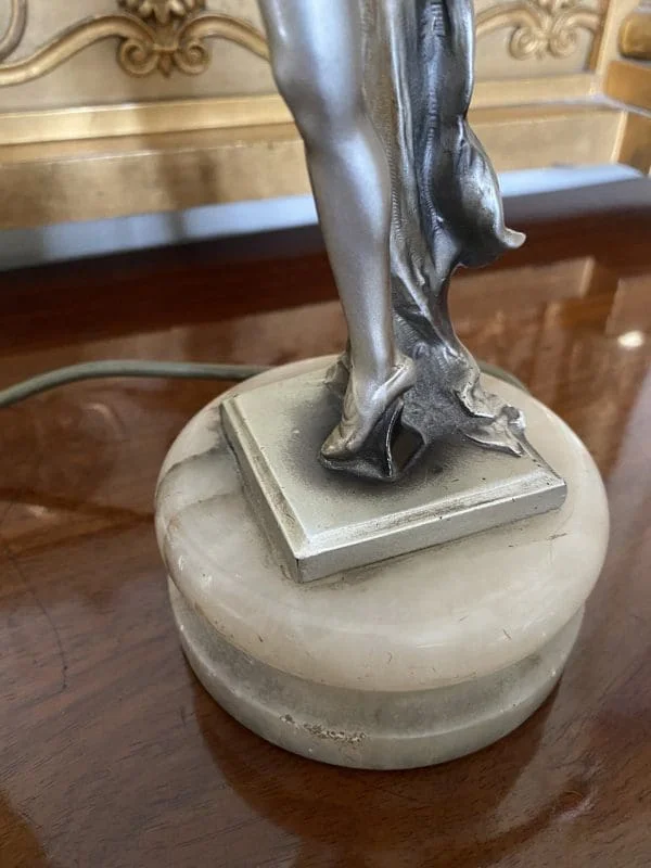 Art Deco Spelter lady lamp - Image 6