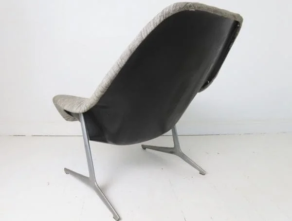 Vintage Fibreglass Lounge Chair By Walter S Chenery For Lurashell - Image 5