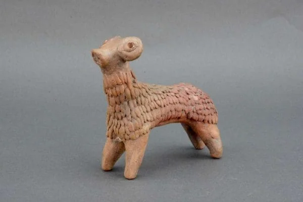 An ancient pottery figure of a ram hand made in Syria - Image 5