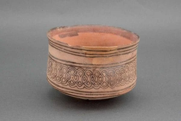 Western Asiatic Neolithic Pottery Bowl 4th-3rd millennium BC - Image 3