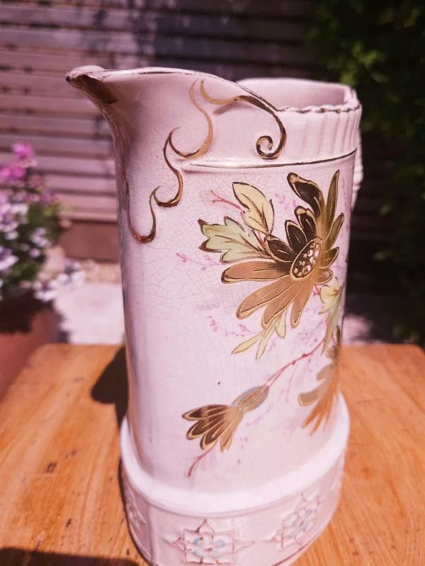 Victorian water jug or vase with gold leaf detail - Image 2