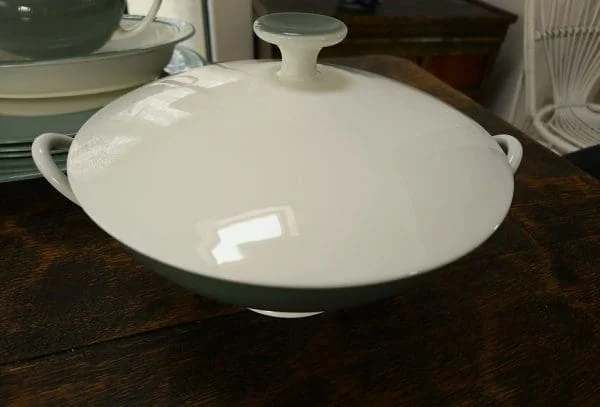 Wedgwood Asia Green Fine Bone China Tureen - Image 3