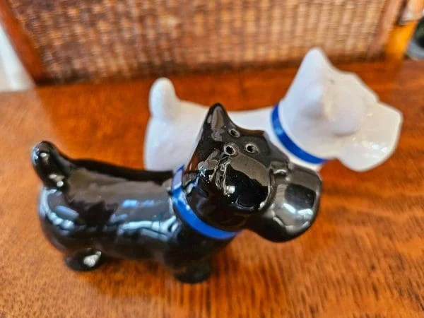 Pair of Ceramic Scottie Dog Salt & Pepper Shakers - Image 4