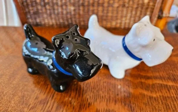 Pair of Ceramic Scottie Dog Salt & Pepper Shakers - Image 3