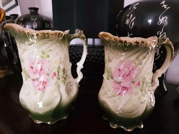 Pair of Victorian Art Nouveau Pitchers with Gold & Floral Decoration - Image 2