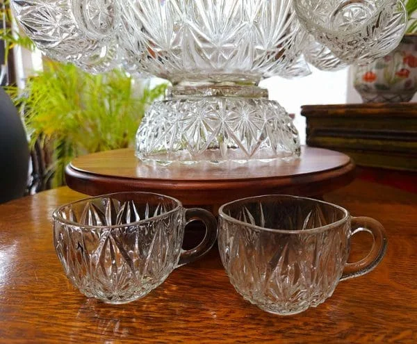 Exceptional 1950s American 27 piece Crystal Glass Punch set by Williamsport USA - Image 6