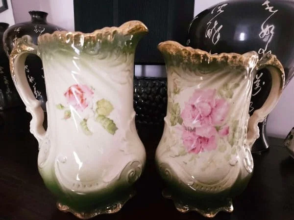 Pair of Victorian Art Nouveau Pitchers with Gold & Floral Decoration - Image 4