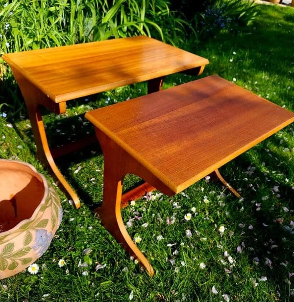 Nest of 2 Small Mid-Century Teak Side Tables - Image 5