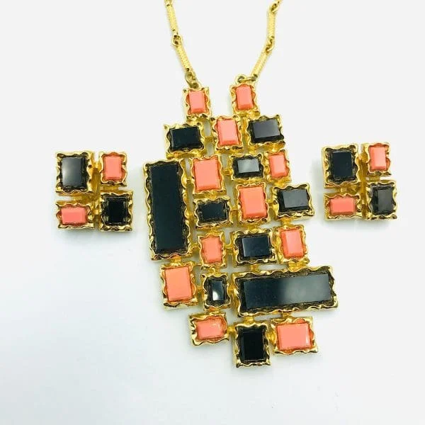 Vintage D’Orlan Modernist Necklace and Earring Set Circa 1960s - Image 3