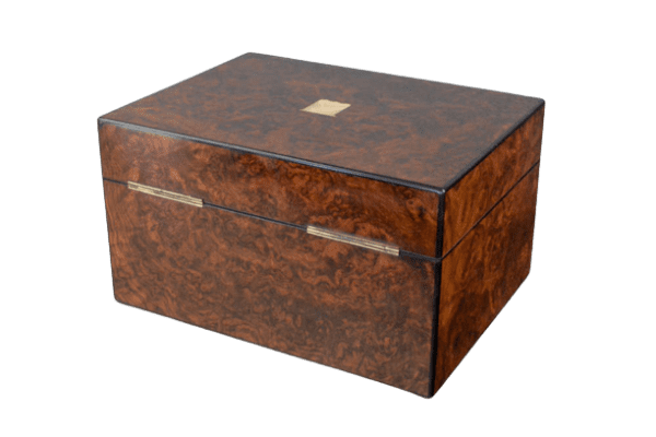 Figured walnut dressing box by Parkins & Grotto Oxford St. London - Image 5