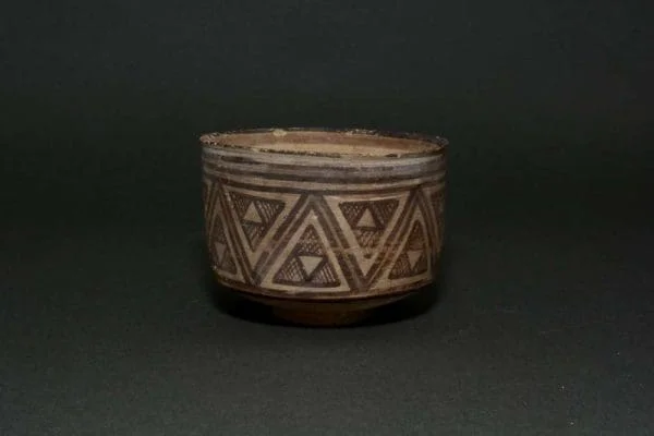 Western Asiatic Neolithic Pottery Bowl 4th-3rd millennium BC - Image 2