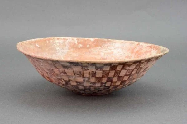 Western Asiatic Neolithic Pottery Bowl 4th-3rd millennium BC - Image 4