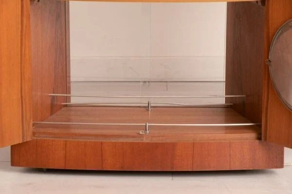 Midcentury Turnidge of London Fold Out Bar - Image 5