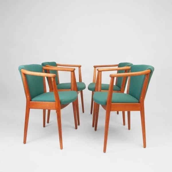 Danish Midcentury Set of 4 Armchairs Model 83a by Nanna Ditzel