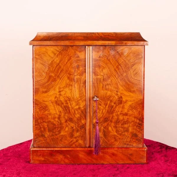 Good Quality Walnut Table Top Collector's Cabinet