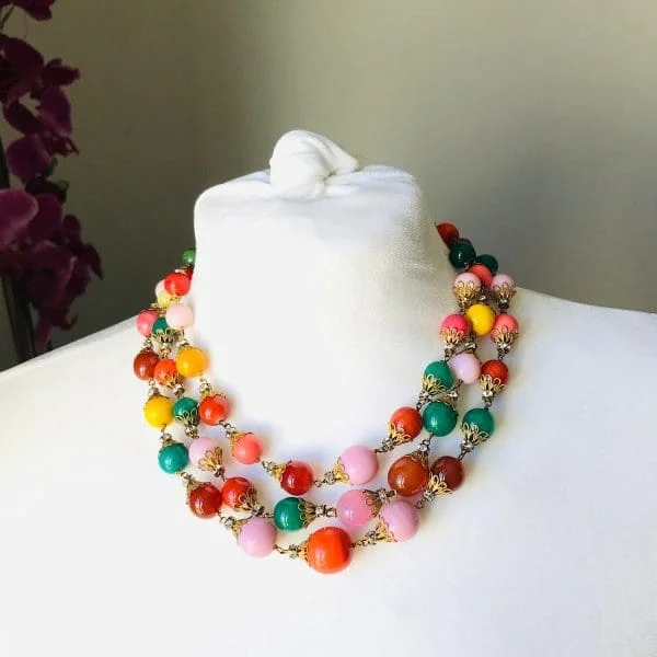 Vintage Chanel Multi Colour Gripoix Glass Bead Necklace Circa 1950s - Image 4