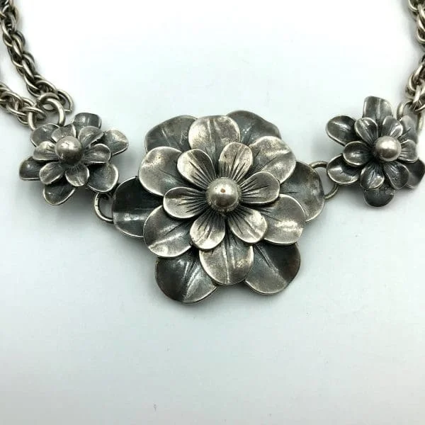 Vintage Joseff of Hollywood Silver Metal Camelia Necklace Circa 1940s - Image 6