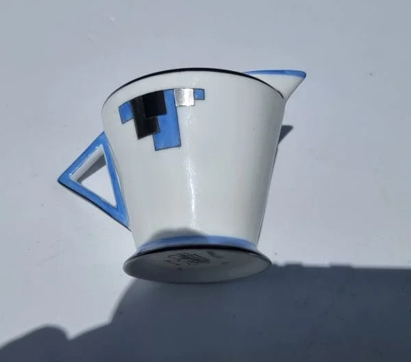 Shelley Art Deco Jug from a Coffee Set with the Vogue Blue Block Design on an Eve Shape - Image 4