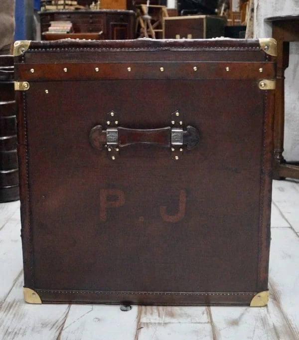 Large Moynat Hat Trunk - Image 10