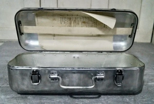 Vintage Aluminium Military First Aid Box - Image 4