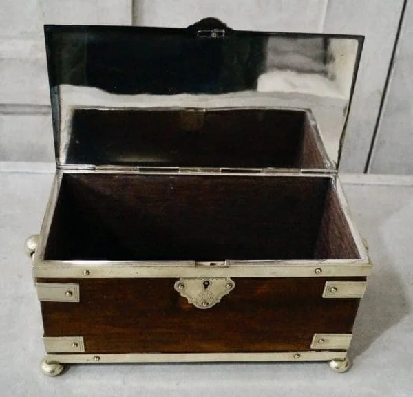 Victorian Silver Plated Oak Tea Caddy - Image 4