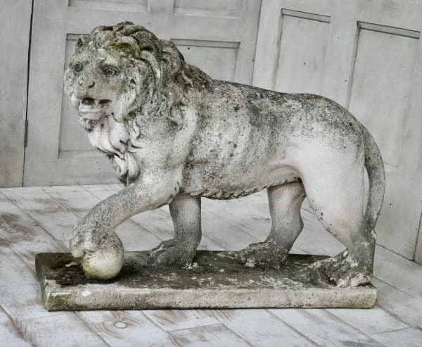 Pair of Stone Medici Lions - Image 2