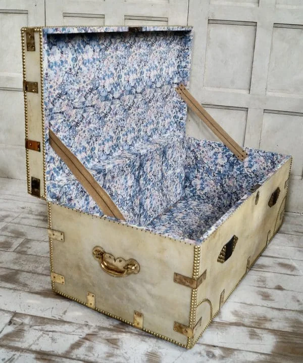 Regency Vellum Travel Trunk - Image 16