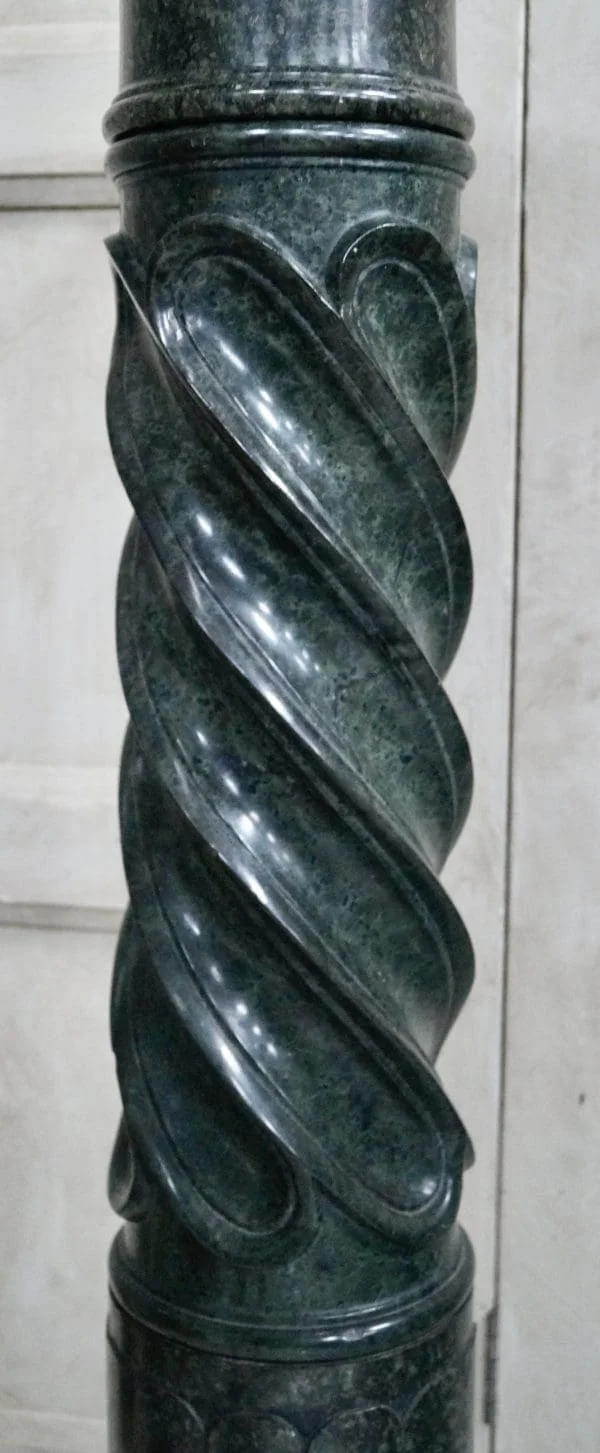 Victorian Italian Verde Marble Spiral Pedestal - Image 4