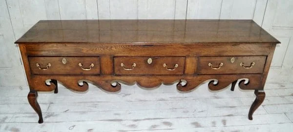 Early Georgian Oak Dresser Base - Image 4