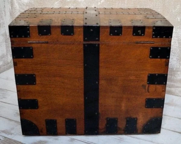 Victorian Oak and Iron Bound Silver Chest - Image 6