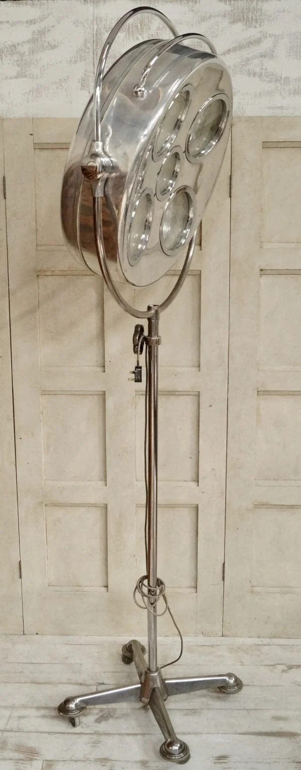 Vintage Ajustable Operating Lamp - Image 3