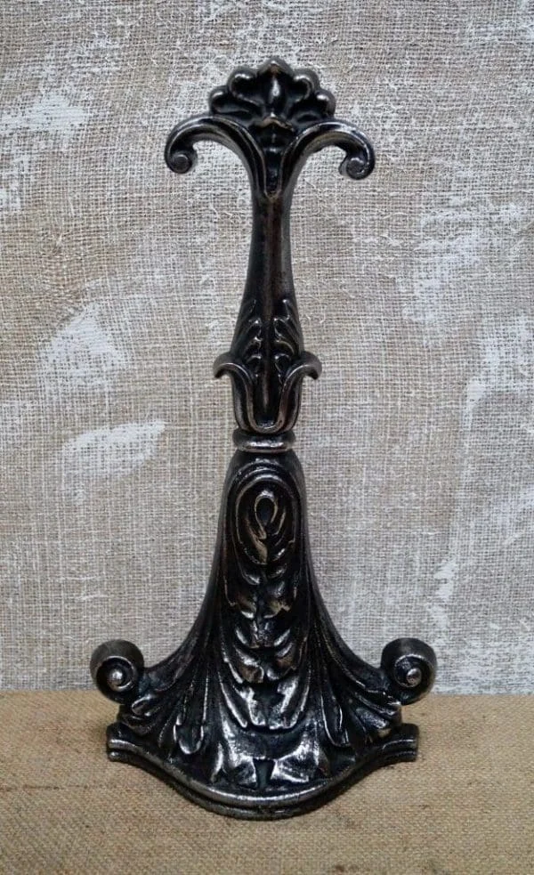 W.Bullock and Co Cast Iron Door Porter - Image 8