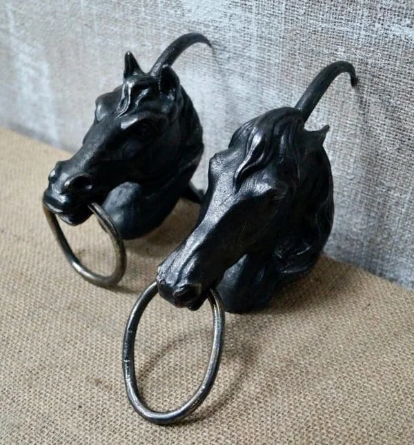 A Pair of Victorian Cast Iron Horse Head Hitching Posts - Image 2