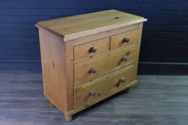 Country Pine Chest of Drawers