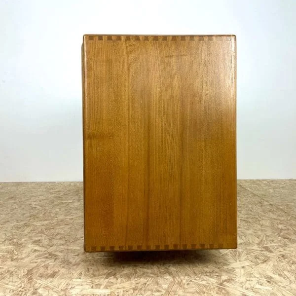 Mid Century Elm Sideboard by Ercol - Image 8