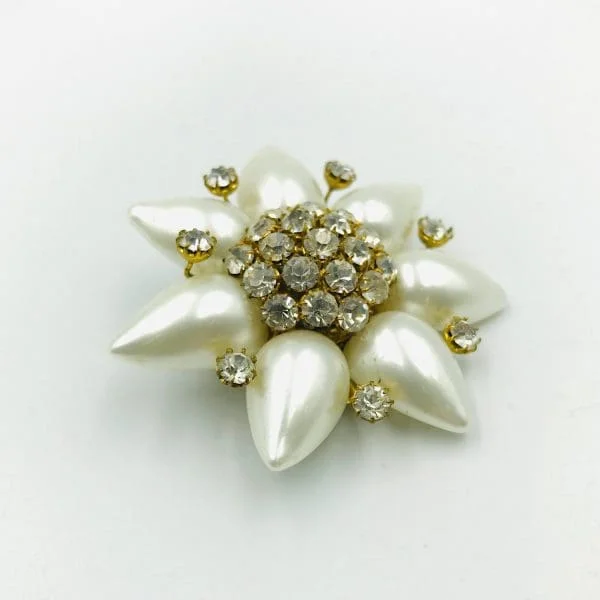 Vintage Chanel Gripoix Pearl Camelia Brooch Circa 1950s - Image 5