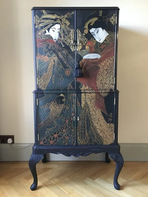 Queen Anne Vintage Reproduction Cocktail Cabinet. 'Geisha' - Image 11