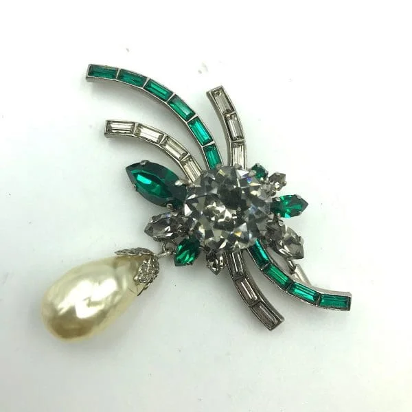 Vintage Max Muller Emerald and Drop Pearl Brooch Circa 1950s - Image 5