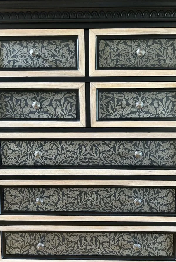 Chest of Drawers. Vintage. Solid wood. William Morris. Handpainted. - Image 17