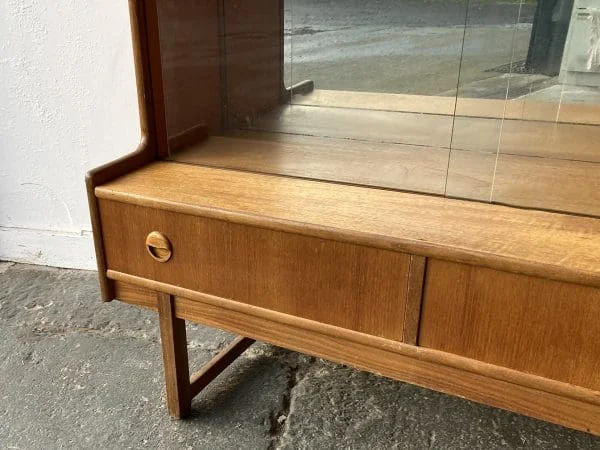 Mid-Century 1960’s mirrored display cabinet by Turnidge of London - Image 2