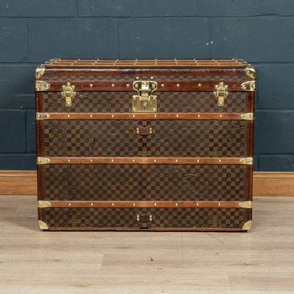 Louis Vuitton Trunk Covered in Damier Canvas France Circa 1900 - Image 2