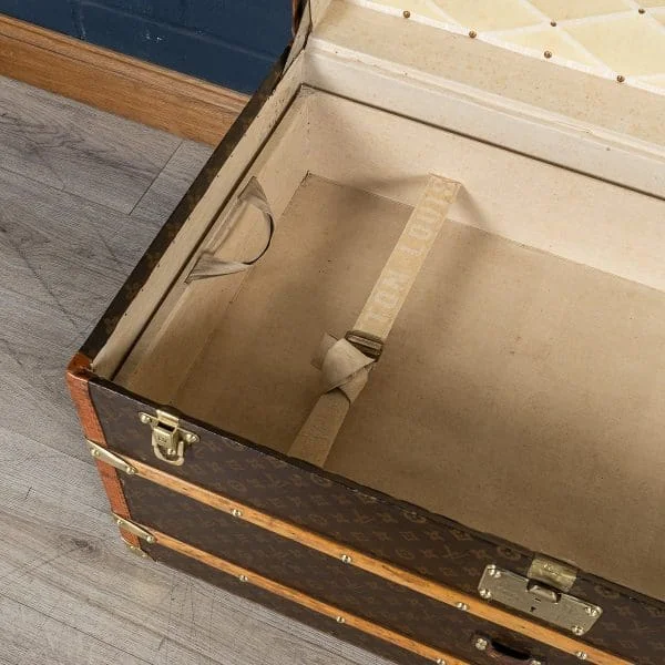 Louis Vuitton Trunk in Monogrammed Canvas France Circa 1930 - Image 18