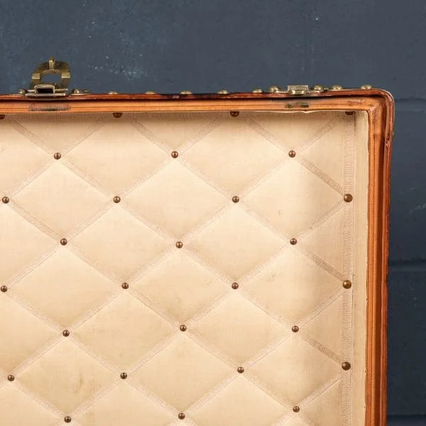 Louis Vuitton Trunk in Natural Cow Hide France Circa 1900 - Image 13